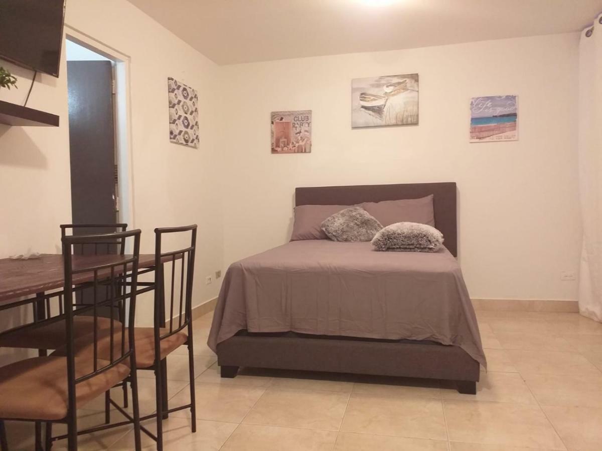 Beach Front Apt 4 At Isla Verde Tower Apartment San Juan Exterior photo